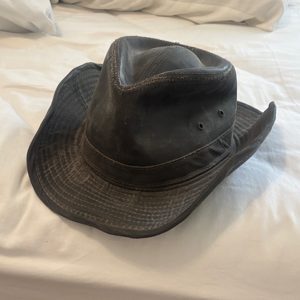 Men's Black Leather Outback Hat - Classic Outdoor Style